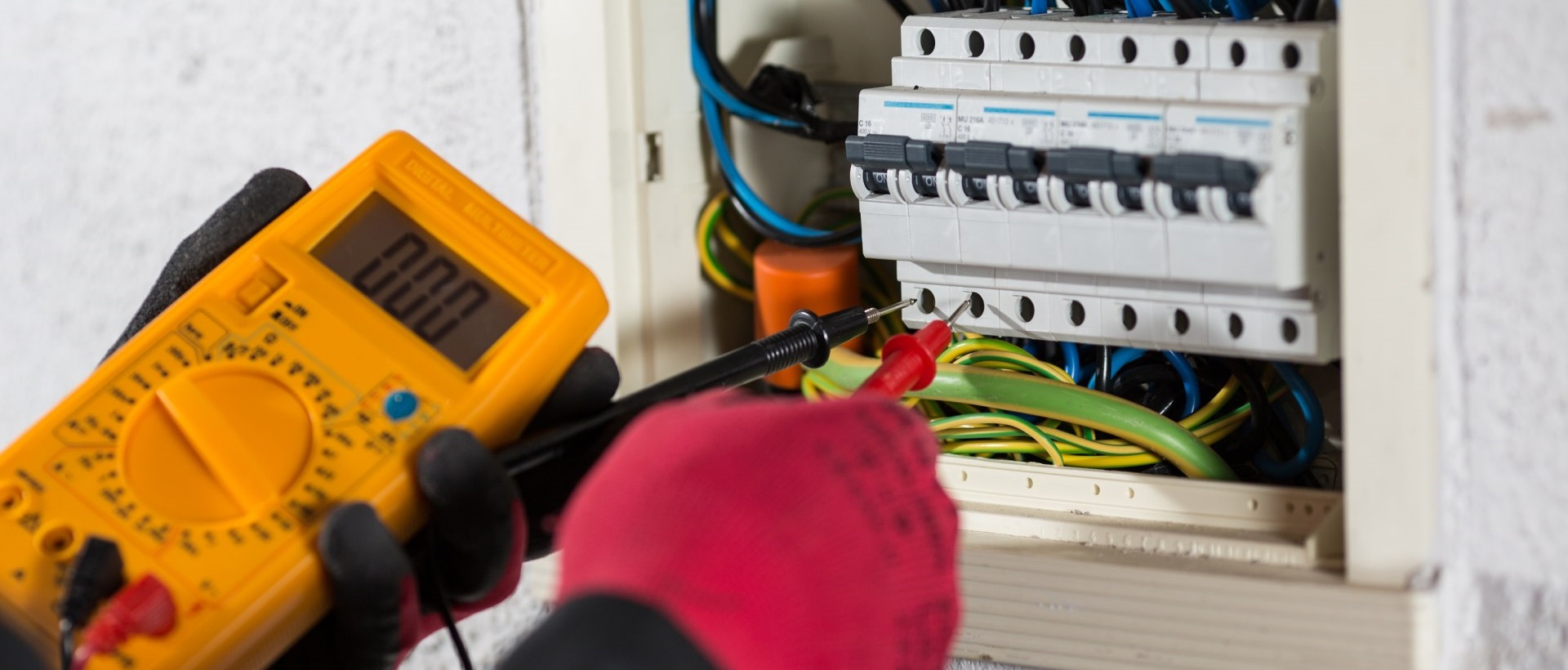 Electricians WD24